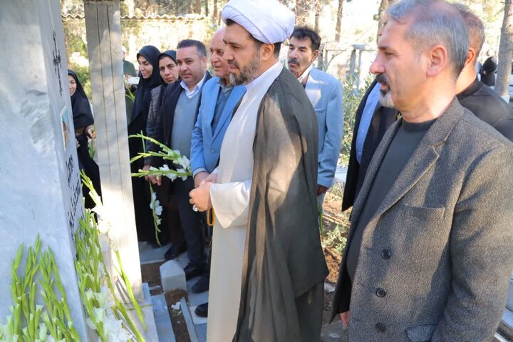 تصاویر/ گلباران و عطرافشانی مزار شهدای ادیان توحیدی