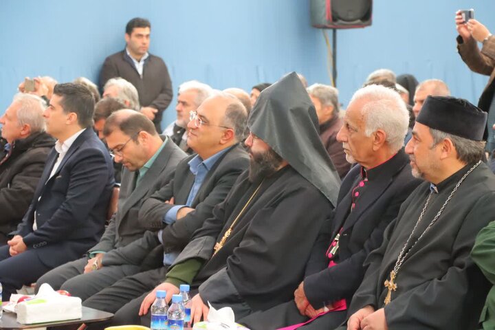 تصاویر/ گلباران و عطرافشانی مزار شهدای ادیان توحیدی