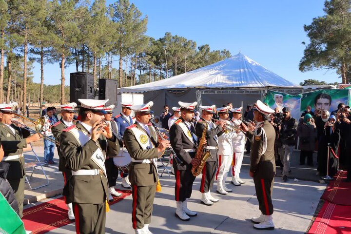 تصاویر/ گلباران و عطرافشانی مزار شهدای ادیان توحیدی