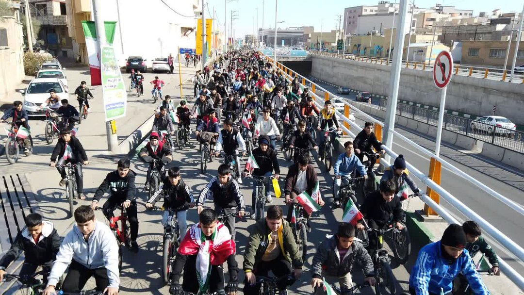 نهمین همایش دوچرخه‌سواری در قم برگزار شد