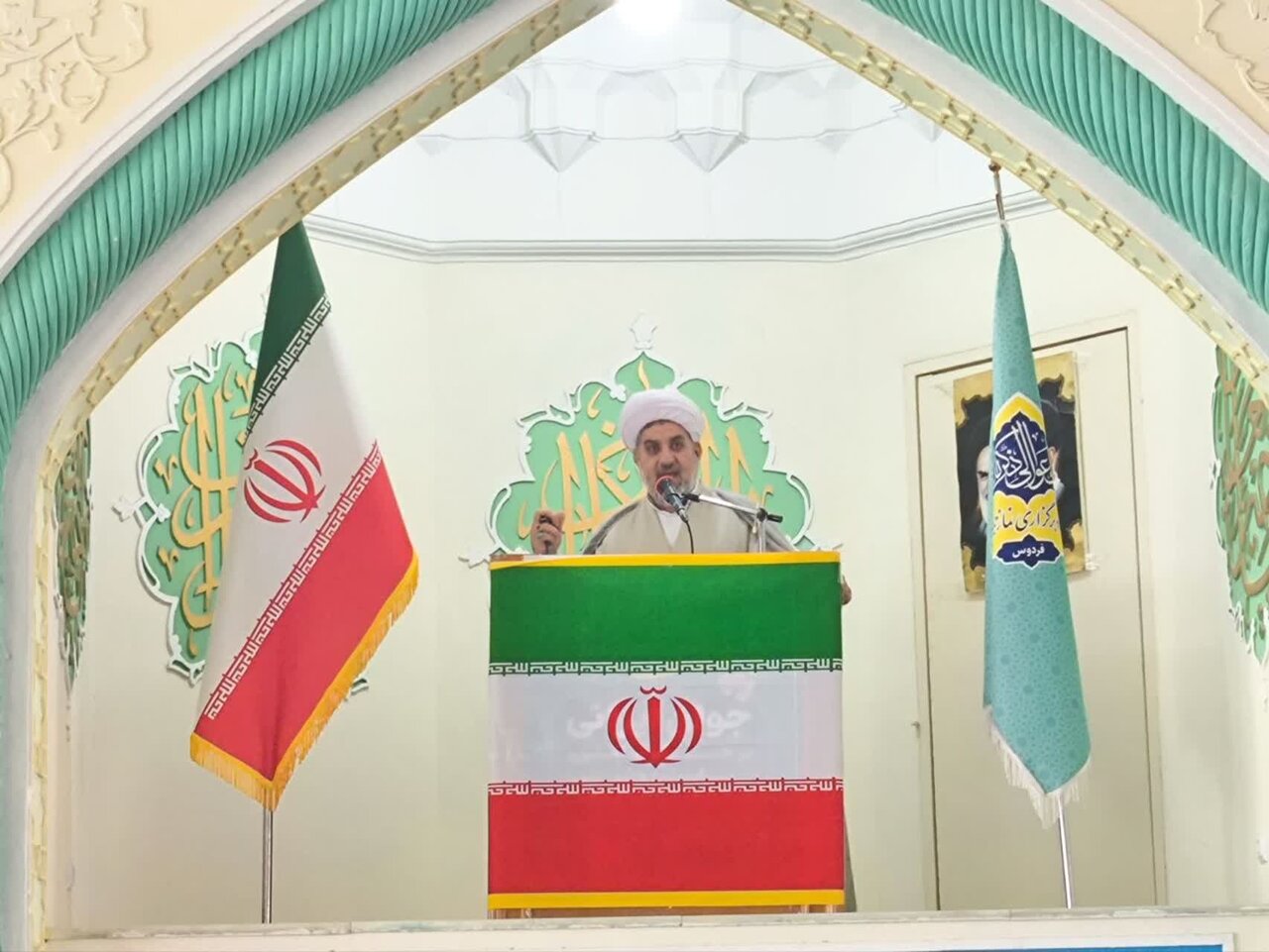 وحدت و بصیرت مردم، عامل اصلی شکست دشمن در فتنه‌ها است