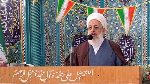 مردم با قرآن در راهپیمایی ۲۲ بهمن شرکت کنند