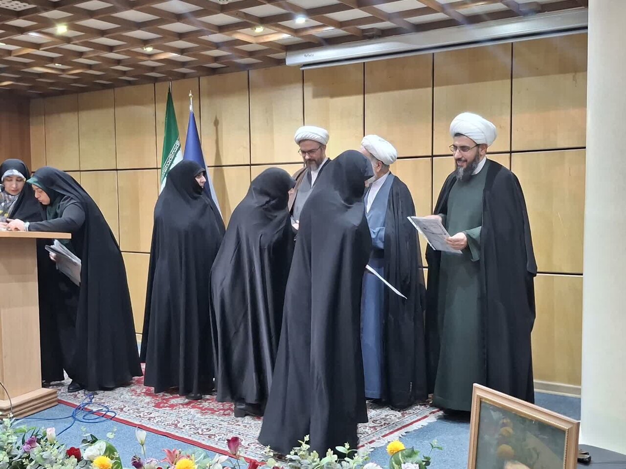 آیین اختتامیه نخستین دوره رقابت علمی طلاب سطح چهار حوزه‌های علمیه خواهران کشور برگزار شد