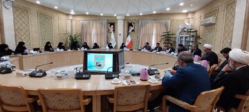 نشست هم‌اندیشی سرپرست پارک علم و فناوری قم با مدیر جامعه الزهرا (س)