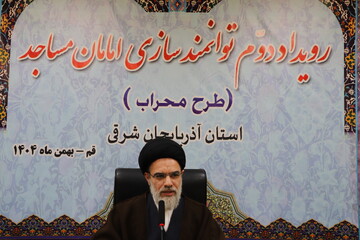 روحانیون باید تاریخ‌دان، به‌روز و مسلط به قرآن باشند