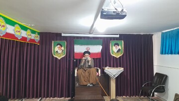 تصاویر/ جلسه درس اخلاق هفتگی طلاب بیجاری به مناسبت دهه فجر