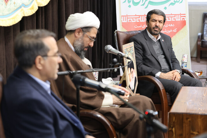 تصاویر /  دیدار رئیس سازمان اداری و استخدامی کشور با امام جمعه همدان