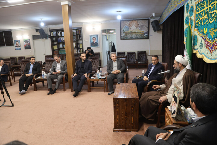 تصاویر /  دیدار رئیس سازمان اداری و استخدامی کشور با امام جمعه همدان