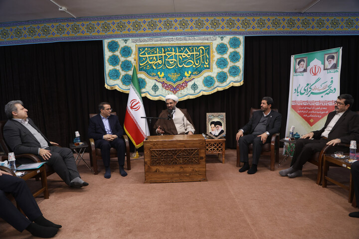 تصاویر /  دیدار رئیس سازمان اداری و استخدامی کشور با امام جمعه همدان