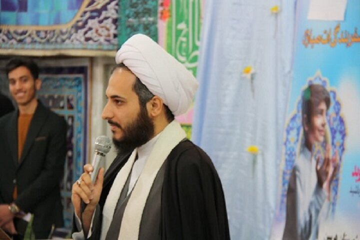 تصاویر/ مراسم جشن تکلیف دختران  دانش‌آموزان شهرستان هرسین