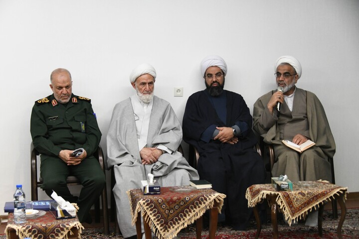 تصاویر |دیدار اعضای قرارگاه ملی مسجد با امام جمعه اصفهان
