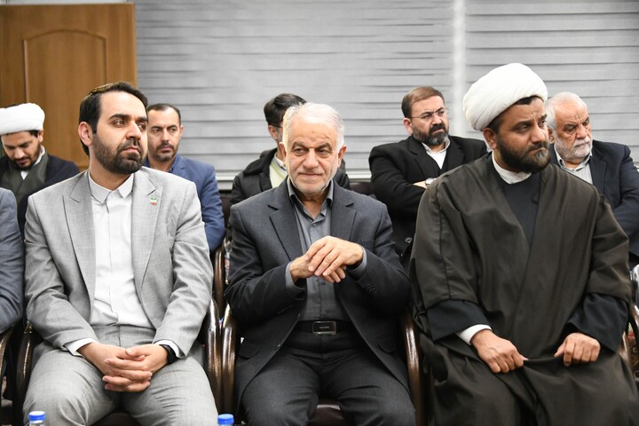 تصاویر |دیدار اعضای قرارگاه ملی مسجد با امام جمعه اصفهان