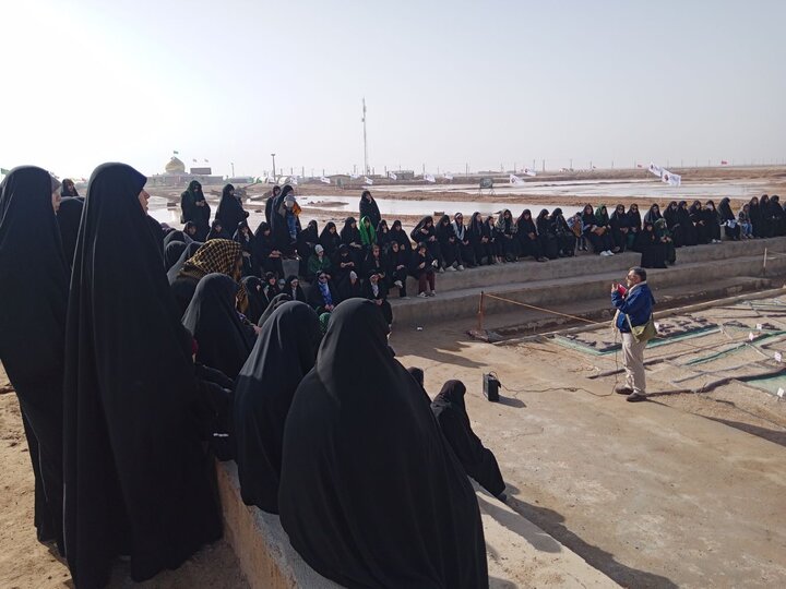 تصاویر/ بازدید طلاب حوزه علمیه خواهران استان از مناطق عملیاتی طلاییه و هویزه