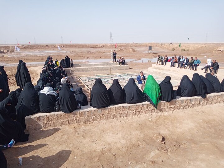 تصاویر/ بازدید طلاب حوزه علمیه خواهران استان از مناطق عملیاتی طلاییه و هویزه