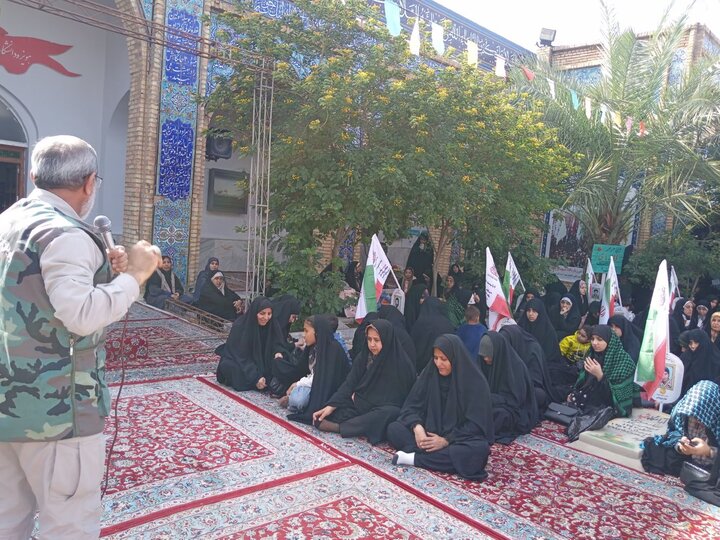 تصاویر/ بازدید طلاب حوزه علمیه خواهران استان از مناطق عملیاتی طلاییه و هویزه