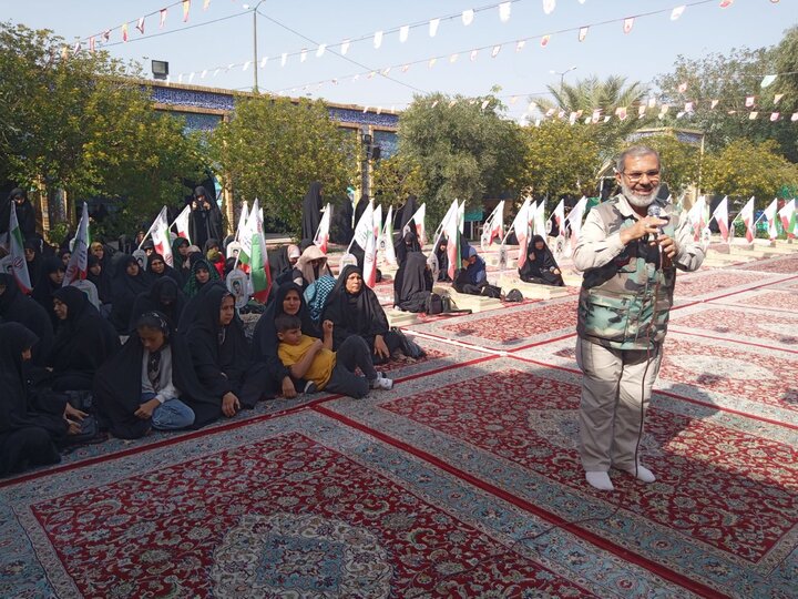 تصاویر/ بازدید طلاب حوزه علمیه خواهران استان از مناطق عملیاتی طلاییه و هویزه