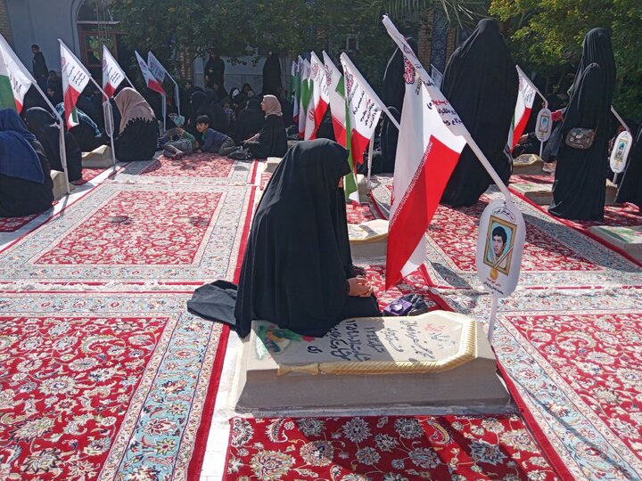 تصاویر/ بازدید طلاب حوزه علمیه خواهران استان از مناطق عملیاتی طلاییه و هویزه