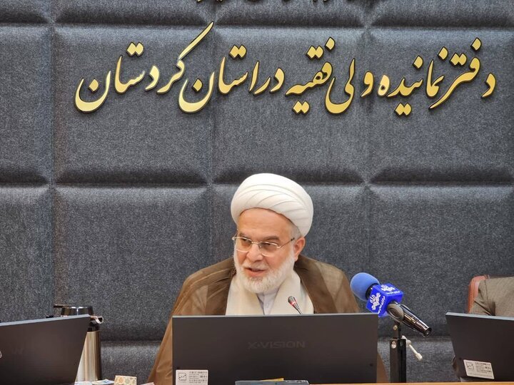 ایران با اتکا به ایمان مردم و توان داخلی، مسیر خود را با قدرت ادامه می‌دهد