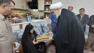 وحدت کلمه رمز پیروزی و تداوم انقلاب اسلامی است