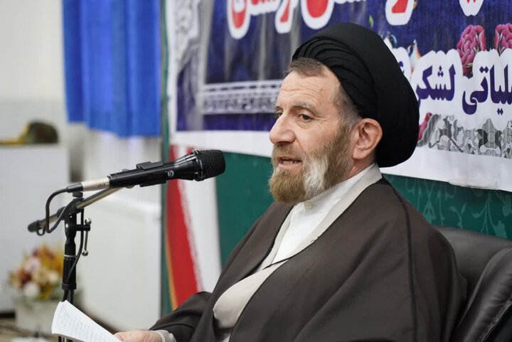 تصاویر/دیدار فرماندهان نیروهای مسلح با نماینده ولی فقیه در استان لرستان