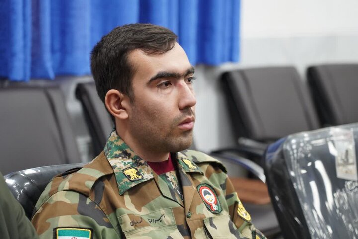 تصاویر/دیدار فرماندهان نیروهای مسلح با نماینده ولی فقیه در استان لرستان