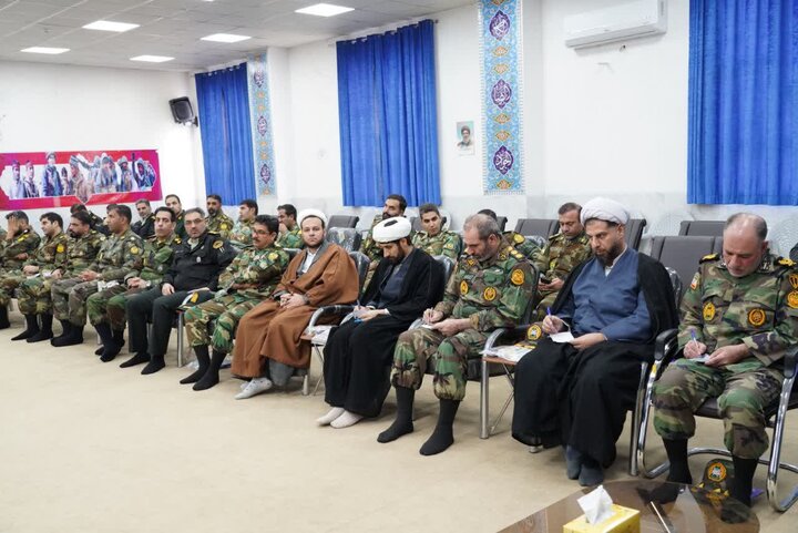 تصاویر/دیدار فرماندهان نیروهای مسلح با نماینده ولی فقیه در استان لرستان