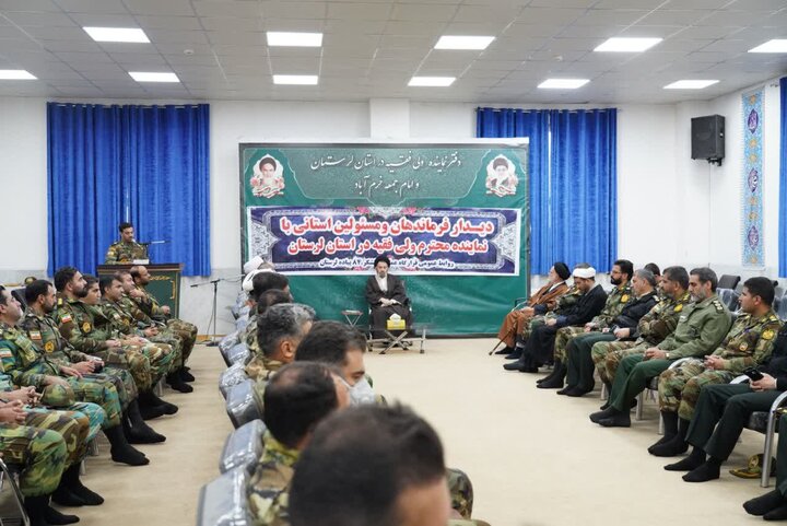 تصاویر/دیدار فرماندهان نیروهای مسلح با نماینده ولی فقیه در استان لرستان