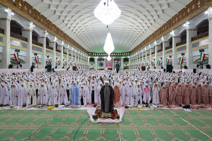 تصاویر / جشن تکلیف پنج‌هزار دختر تبریزی