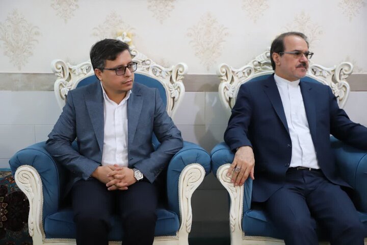 تصاویر/دیدار معاون قوه قضائیه و رئیس سازمان بازرسی کل کشور با خانواده شهید شمسی