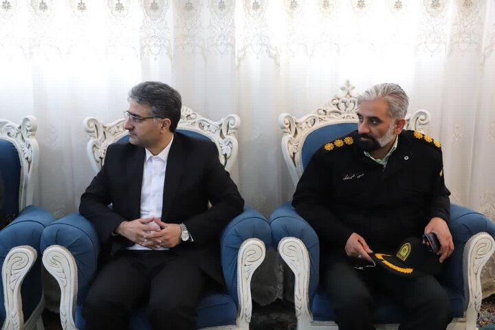 تصاویر/دیدار معاون قوه قضائیه و رئیس سازمان بازرسی کل کشور با خانواده شهید شمسی