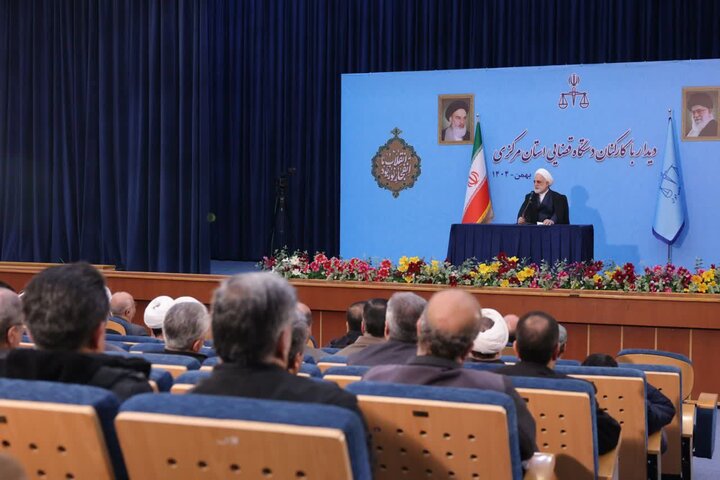 تصاویر/نشست رئیس قوه قضاییه با کارکنان دستگاه‌ قضایی استان مرکزی