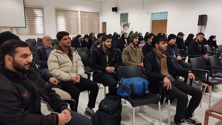 تصاویر/جلسه تبینی بصیرتی «روایت غبار»ویژه طلاب مدرسه علمیه امام خمینی شهرستان خمین