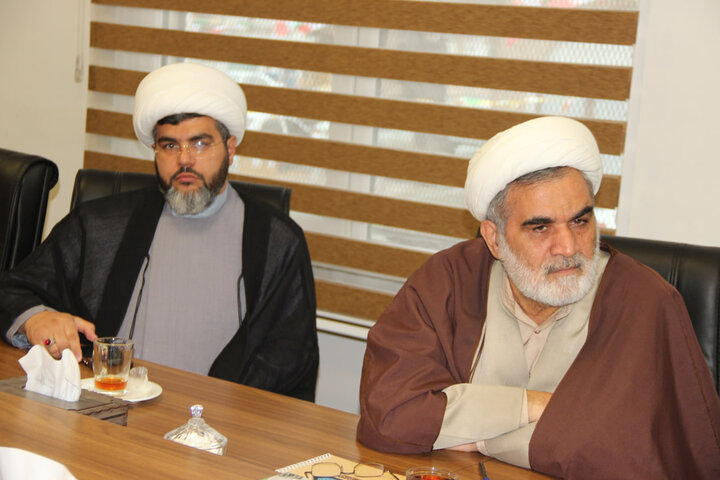 تصاویر / جلسه قرارگاه مساجد با حضور امام جمعه قزوین