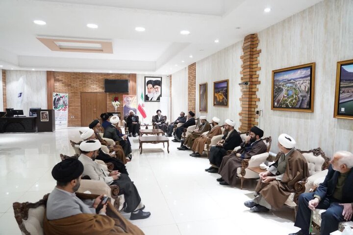 تصاویر/سفر رئیس شورای سیاست‌گذاری ائمه جمعه کشور به لرستان