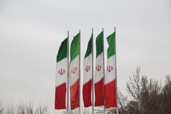 تصاویر / حال و هوای اصفهان در ایام‌الله دهه فجر