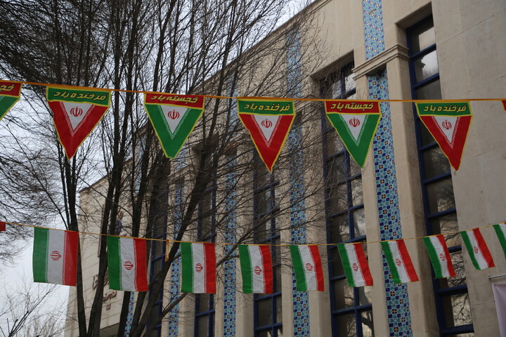 تصاویر / حال و هوای اصفهان در ایام‌الله دهه فجر