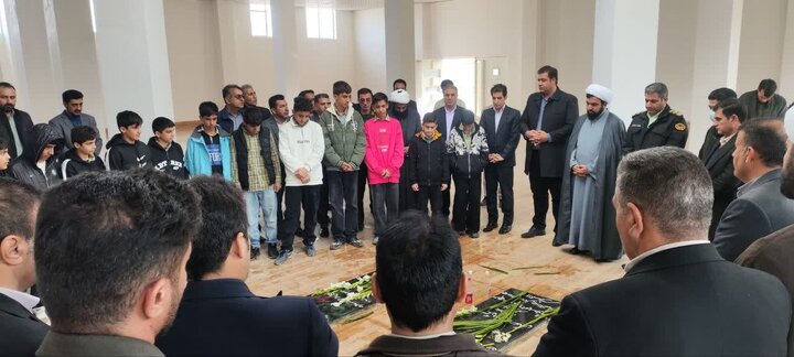 غبارروبی مزار شهدای گمنام در شهرستان چرداول