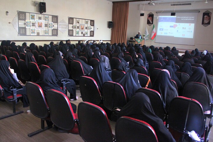 تصاویر/ دومین جلسه نشست تخصصی «بر مدار حقیقت» در کرمان