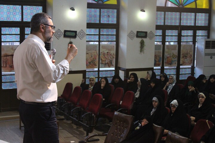 تصاویر/ دومین جلسه نشست تخصصی «بر مدار حقیقت» در کرمان