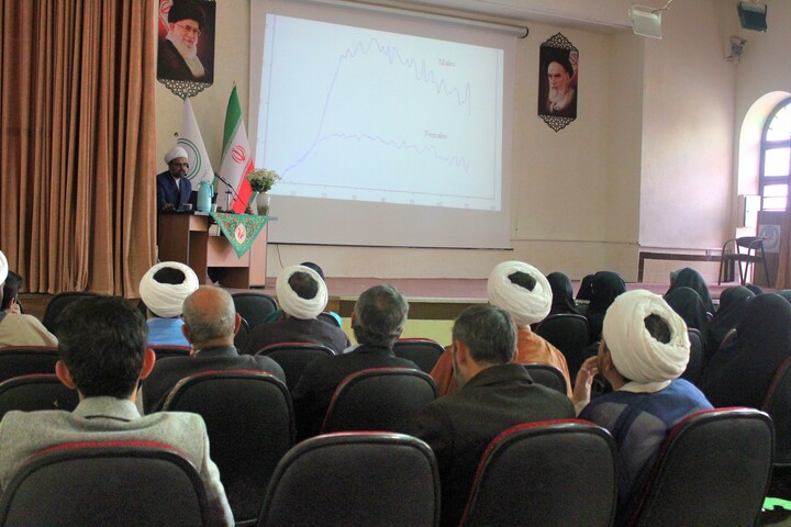 تصاویر/ دومین جلسه نشست تخصصی «بر مدار حقیقت» در کرمان