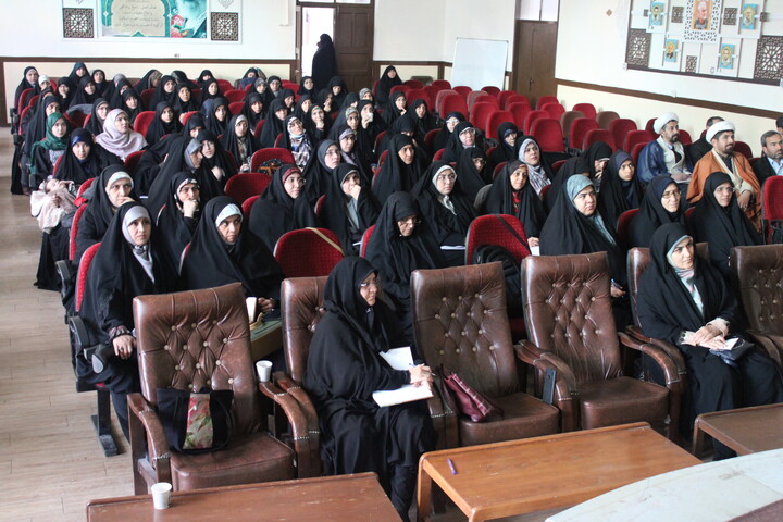 تصاویر/ دومین جلسه نشست تخصصی «بر مدار حقیقت» در کرمان