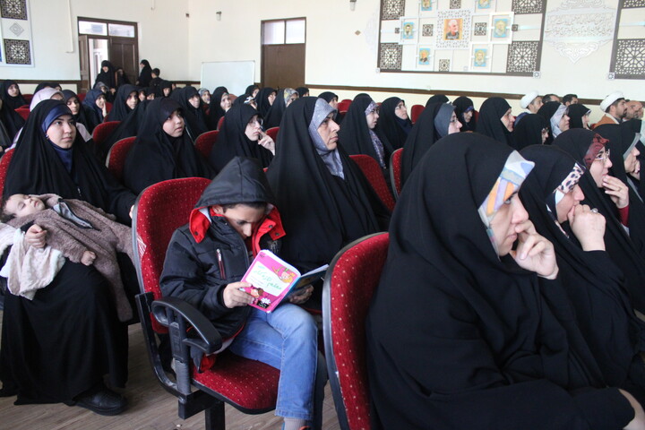 تصاویر/ دومین جلسه نشست تخصصی «بر مدار حقیقت» در کرمان