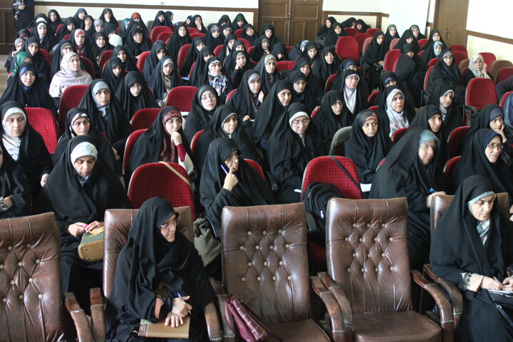 تصاویر/ دومین جلسه نشست تخصصی «بر مدار حقیقت» در کرمان