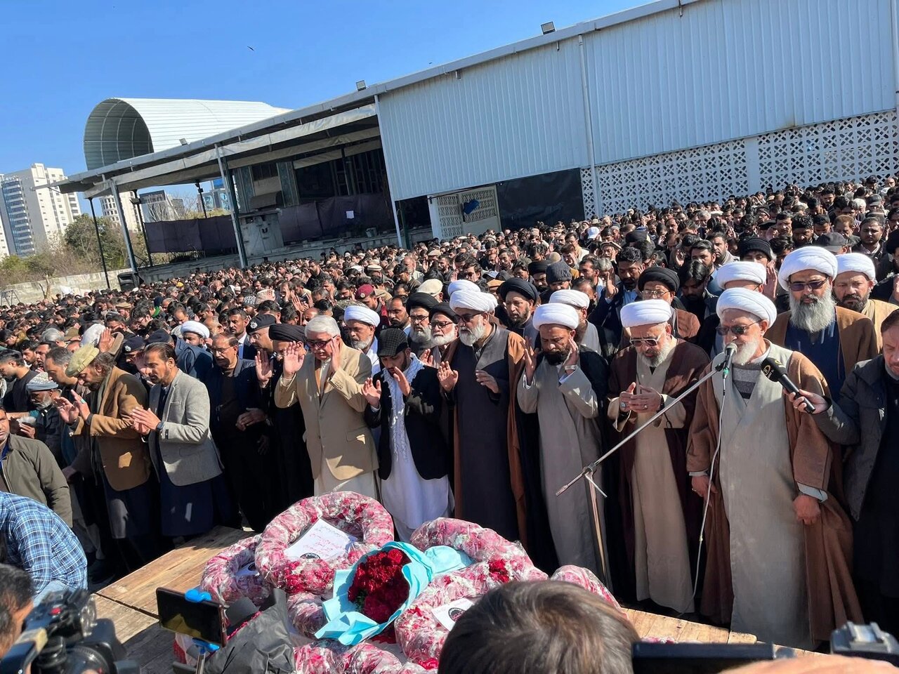 حوزہ نیوز کی خصوصی رپورٹ: اسلام آباد میں خودکش حملے کے خلاف ملک کی شیعہ مذہبی اور سیاسی جماعتوں کا پُرامن احتجاج