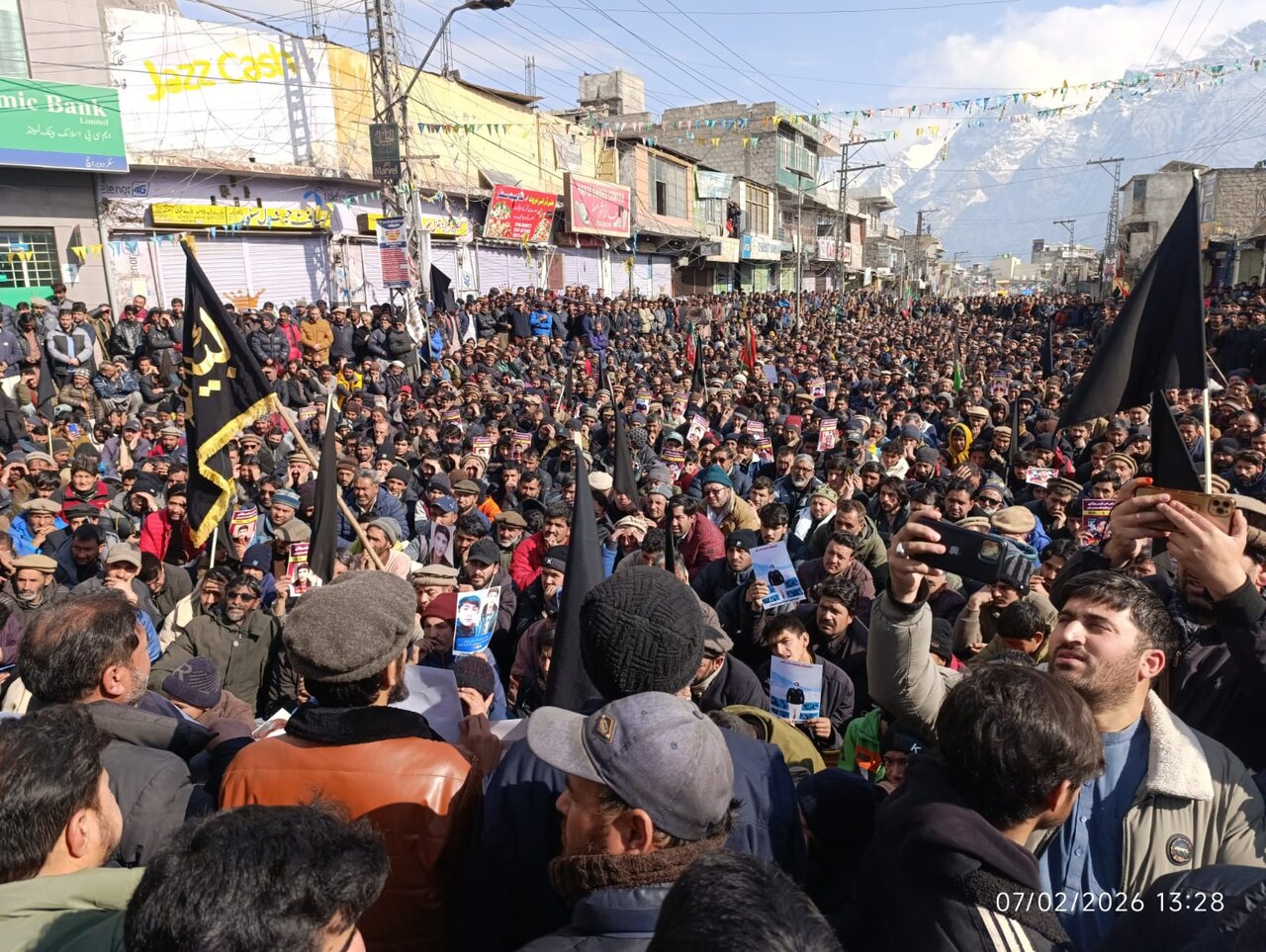 حوزہ نیوز کی خصوصی رپورٹ: اسلام آباد میں خودکش حملے کے خلاف ملک کی شیعہ مذہبی اور سیاسی جماعتوں کا پُرامن احتجاج