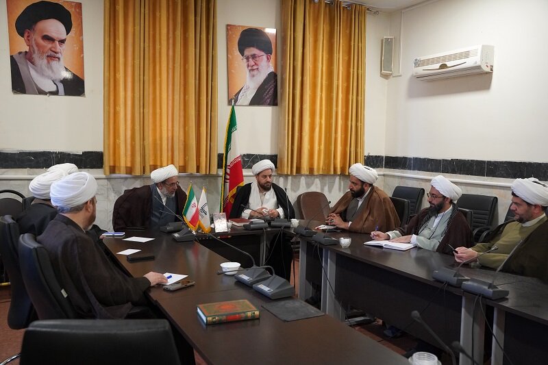 تصویب برنامههای آموزشی و تبلیغی نهادهای حوزوی کرمانشاه برای ماه رمضان+عکس