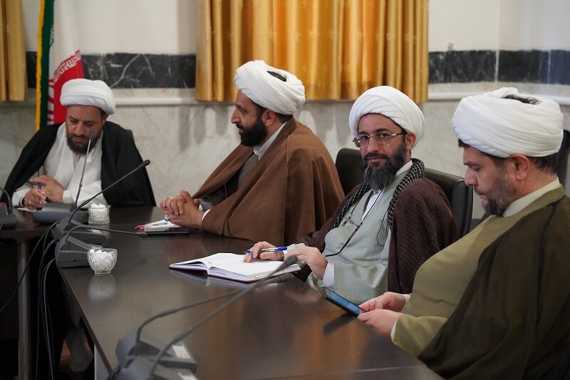 تصویب برنامههای آموزشی و تبلیغی نهادهای حوزوی کرمانشاه برای ماه رمضان+عکس