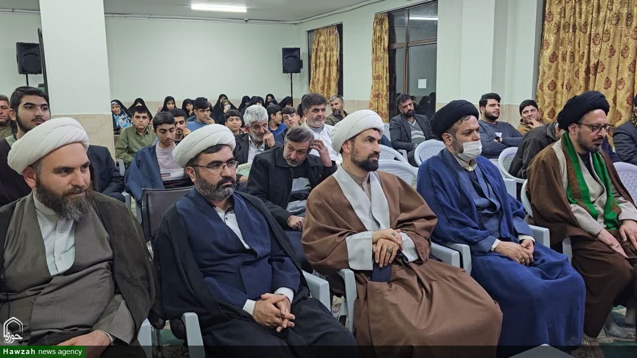 محفل انس با قرآن و تجلیل از حافظان در مدرسه علمیه امام حسین(ع) کوشک برگزار شد+ تصاویر