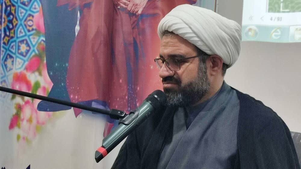 گذار بقاع متبرکه از مدیریت سنتی به نوین