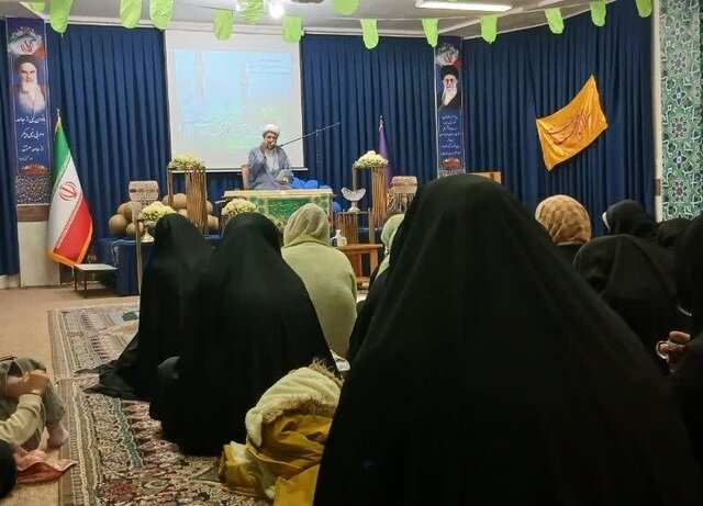 نقش بانوان در خودسازی و تربیت یاوران امام زمان (عج)